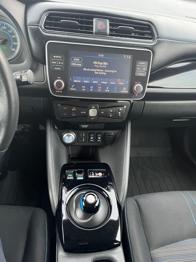 2021 NISSAN LEAF - 19