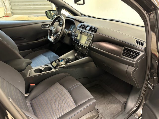 2018 NISSAN LEAF - 16