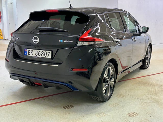 SJNFAAZE1U0017367 2018 NISSAN LEAF-2