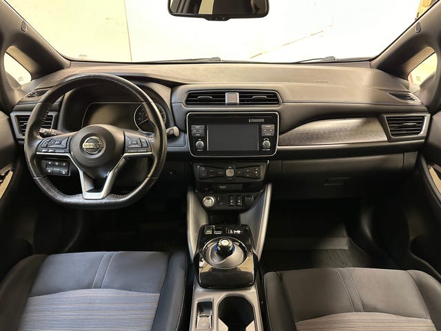 2018 NISSAN LEAF - 12