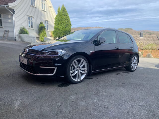WVWZZZAUZJW911009 2018 VOLKSWAGEN GOLF-1