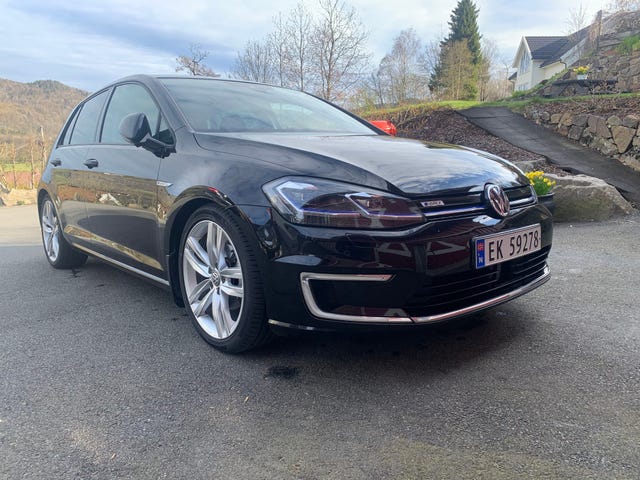 WVWZZZAUZJW911009 2018 VOLKSWAGEN GOLF-2
