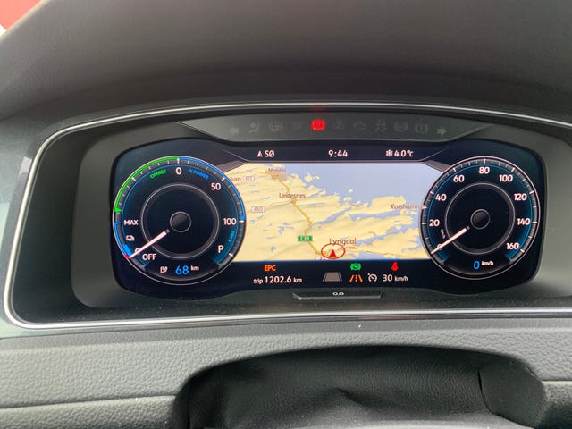 2018 VOLKSWAGEN GOLF - 10