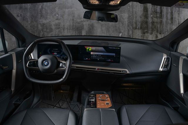 2022 BMW IX XDRIVE 50 - 21