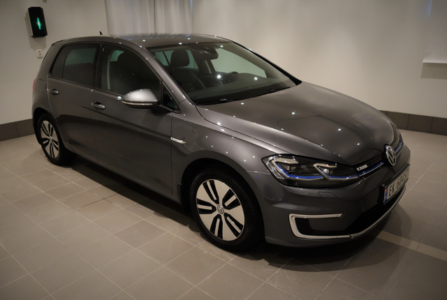 WVWZZZAUZJW903770 2018 VOLKSWAGEN GOLF-0