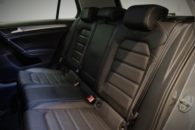 2018 VOLKSWAGEN GOLF - 8