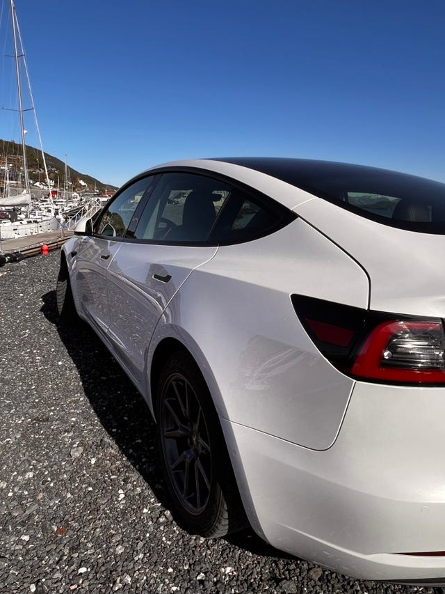 5YJ3E7EB4MF840453 2021 TESLA MODEL 3-2