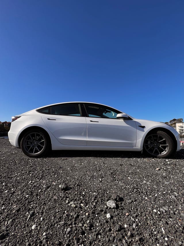 5YJ3E7EB4MF840453 2021 TESLA MODEL 3-4