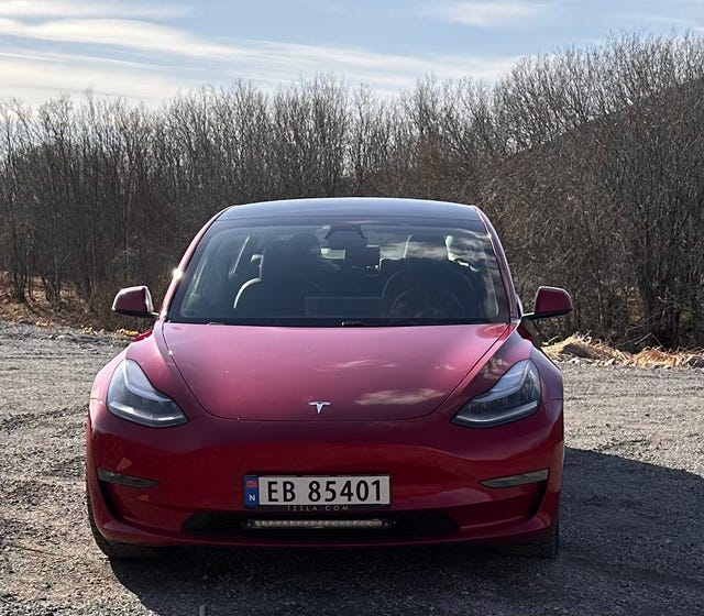 5YJ3E7EB8MF819010 2021 TESLA MODEL 3-4