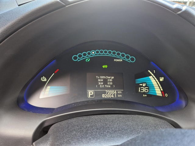 SJNFAAZE0U6070221 2018 NISSAN LEAF-2