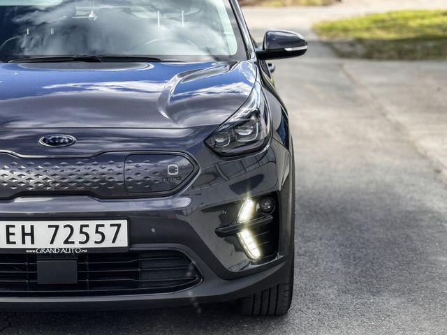 2020 KIA E-NIRO - 11