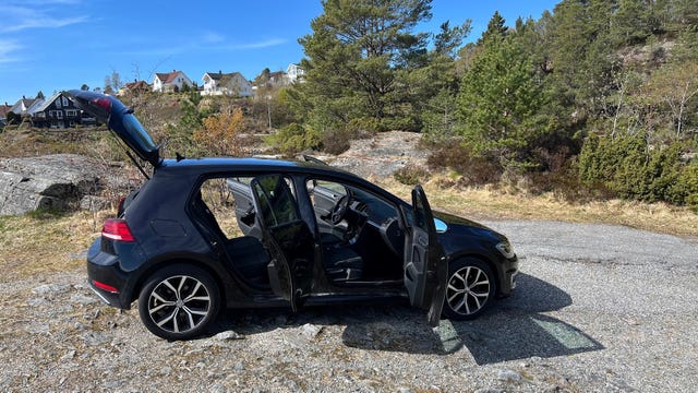 WVWZZZAUZJW906790 2018 VOLKSWAGEN GOLF-2