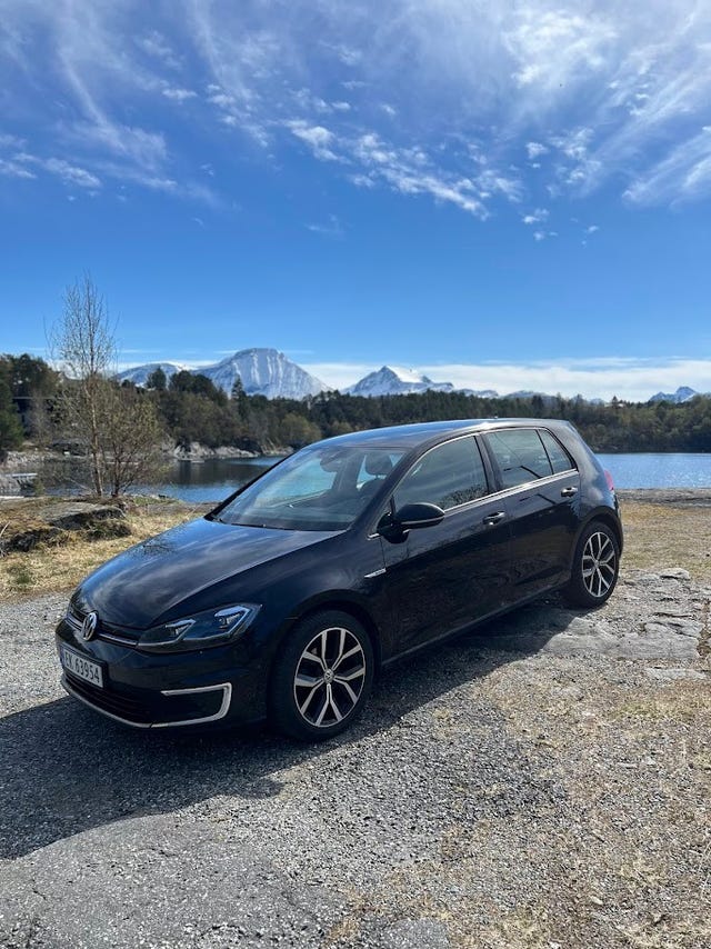 WVWZZZAUZJW906790 2018 VOLKSWAGEN GOLF-0