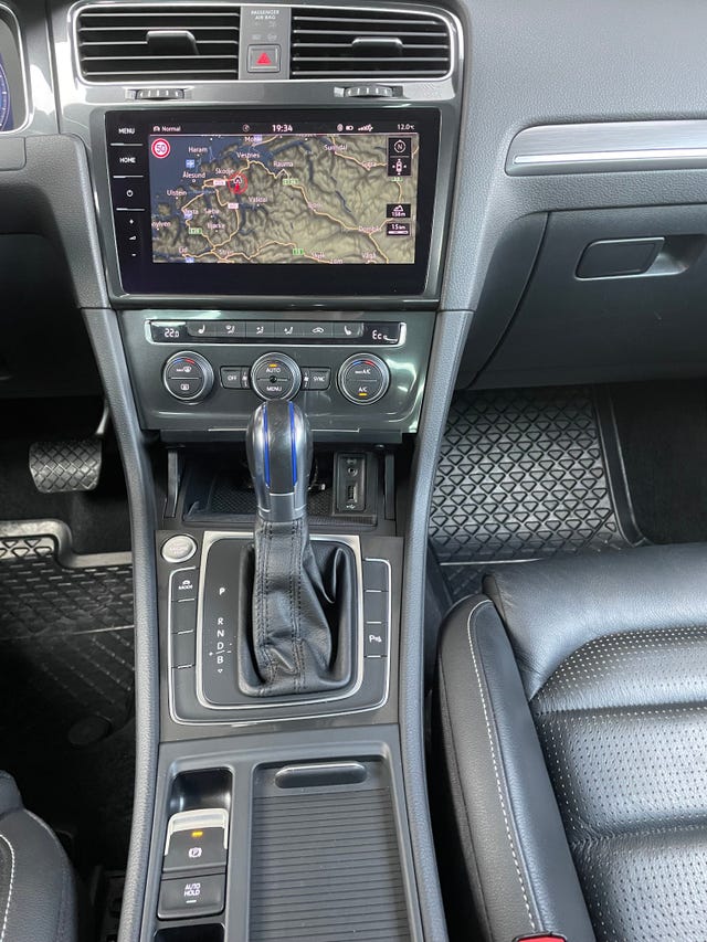 2018 VOLKSWAGEN GOLF - 14