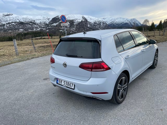 WVWZZZAUZJW906237 2018 VOLKSWAGEN GOLF-4