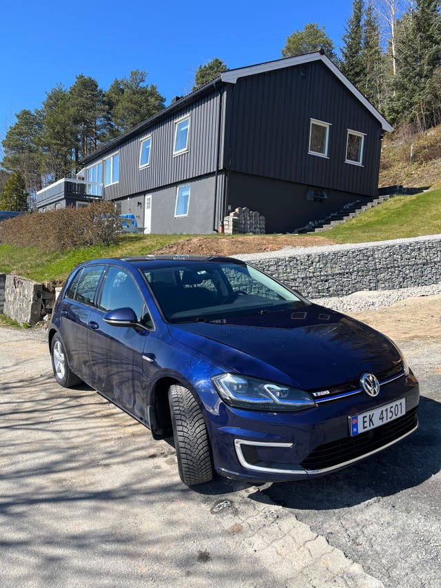 WVWZZZAUZJW900168 2018 VOLKSWAGEN GOLF-0