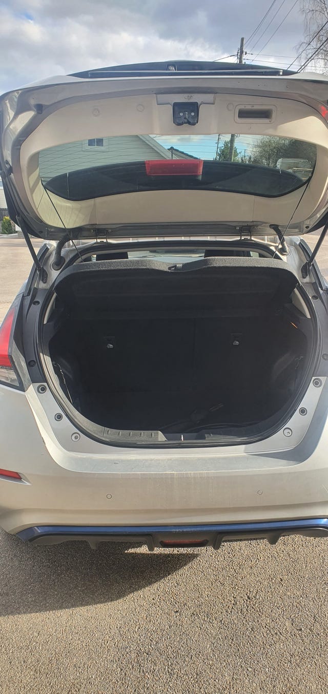 SJNFAAZE1U0008756 2018 NISSAN LEAF-3