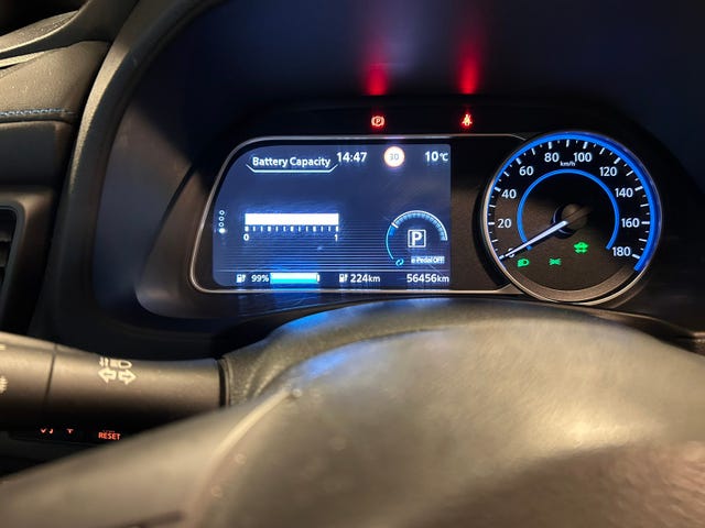 SJNFAAZE1U0010906 2018 NISSAN LEAF-5