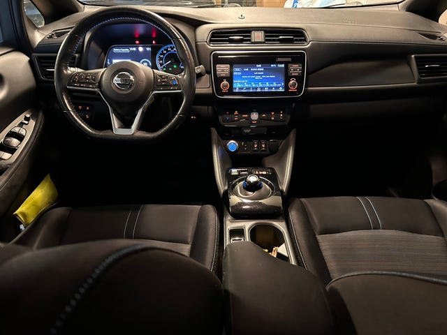 2018 NISSAN LEAF - 9