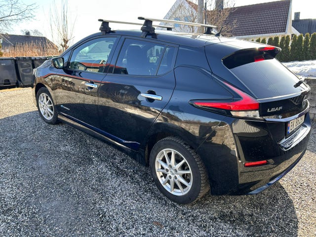 SJNFAAZE1U0010906 2018 NISSAN LEAF-1