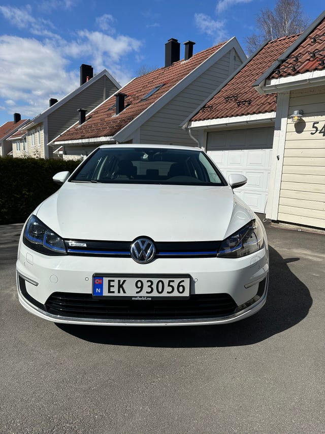 WVWZZZAUZJ8908256 2018 VOLKSWAGEN GOLF-4
