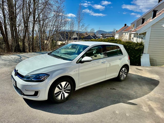 WVWZZZAUZJ8908256 2018 VOLKSWAGEN GOLF-0