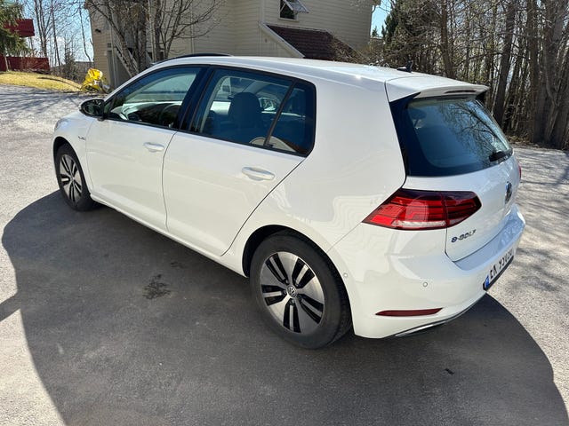 WVWZZZAUZJ8908256 2018 VOLKSWAGEN GOLF-3