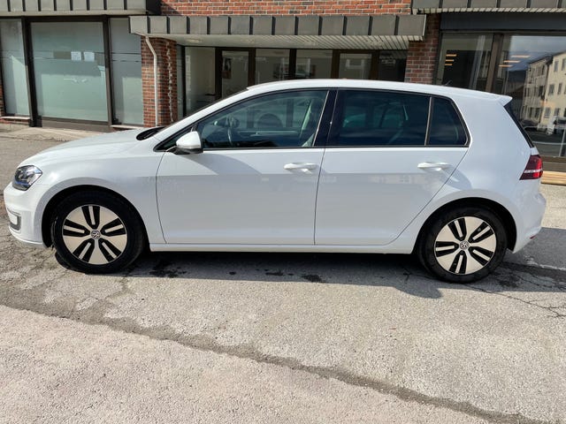 2015 VOLKSWAGEN GOLF - 8