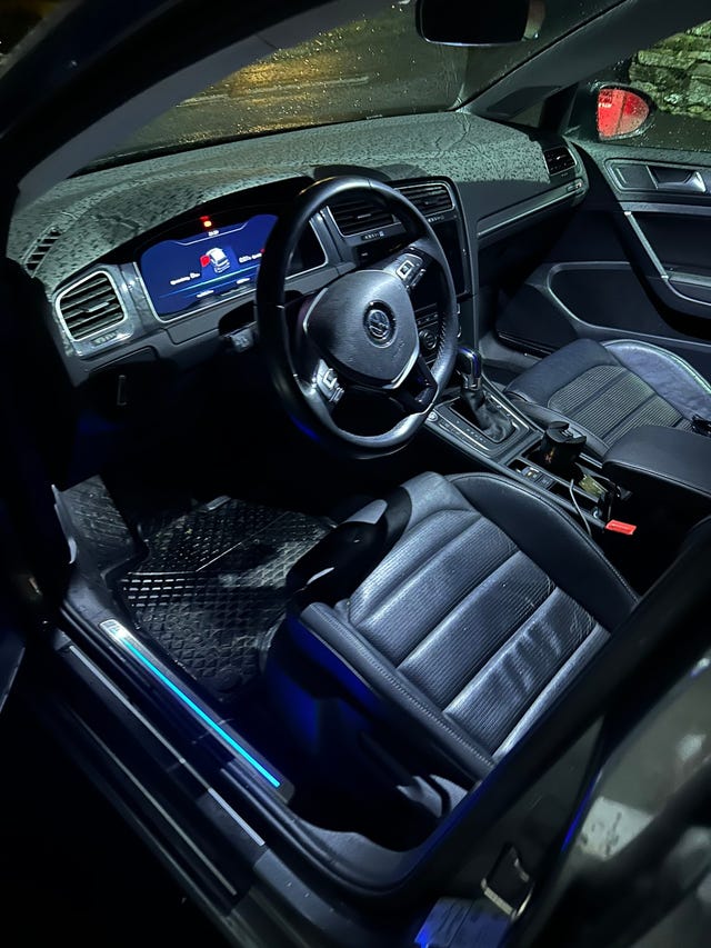 2018 VOLKSWAGEN GOLF - 8
