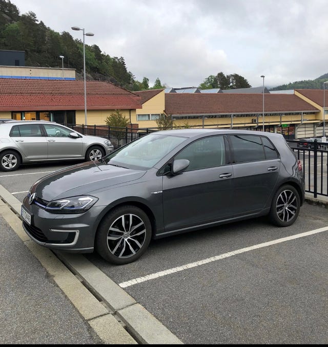 2018 VOLKSWAGEN GOLF - 16