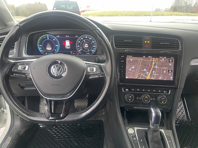 2018 VOLKSWAGEN GOLF - 29