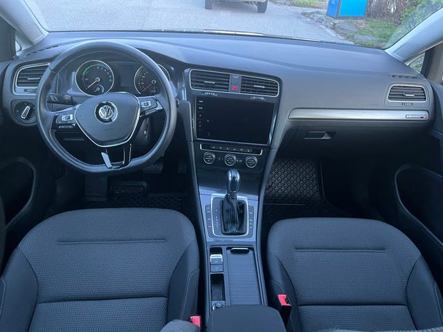 2019 VOLKSWAGEN GOLF - 8