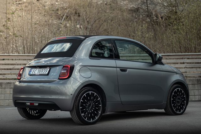 ZFAEFAJ43MX008514 2021 FIAT 500-0