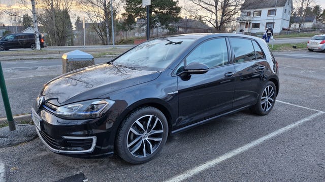 WVWZZZAUZK8908478 2019 VOLKSWAGEN GOLF-0