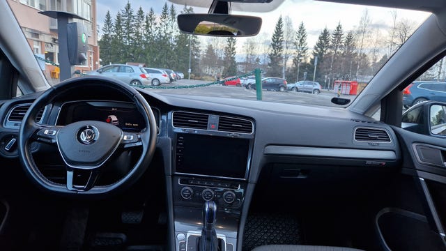 2019 VOLKSWAGEN GOLF - 17