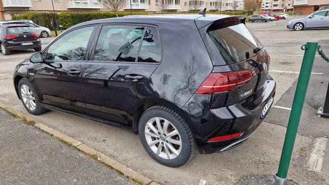 2019 VOLKSWAGEN GOLF - 9