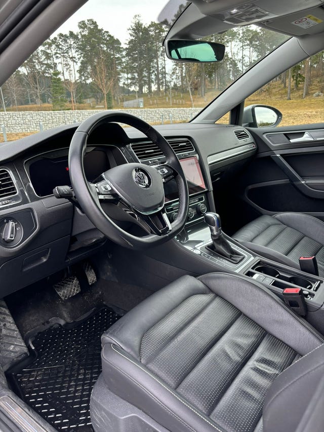 2019 VOLKSWAGEN GOLF - 11