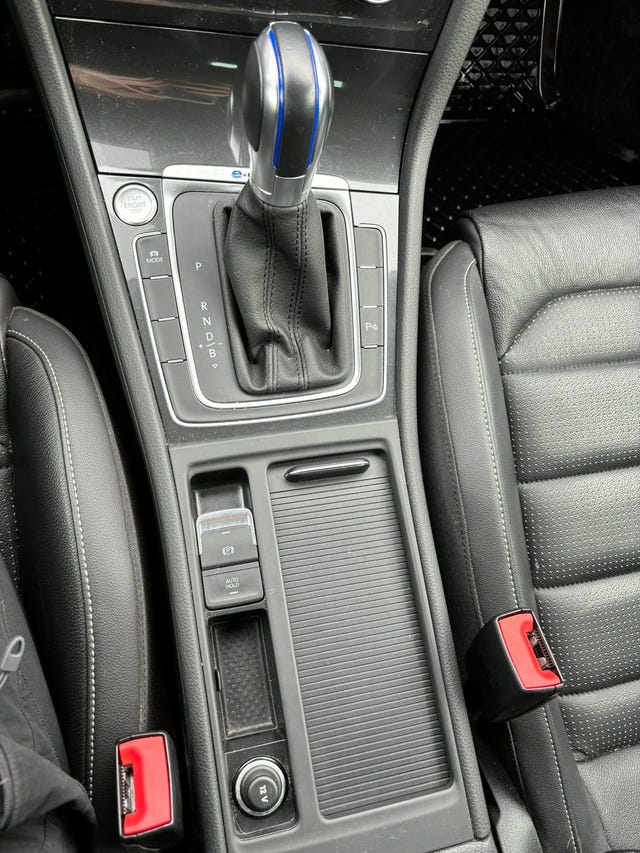 2019 VOLKSWAGEN GOLF - 16