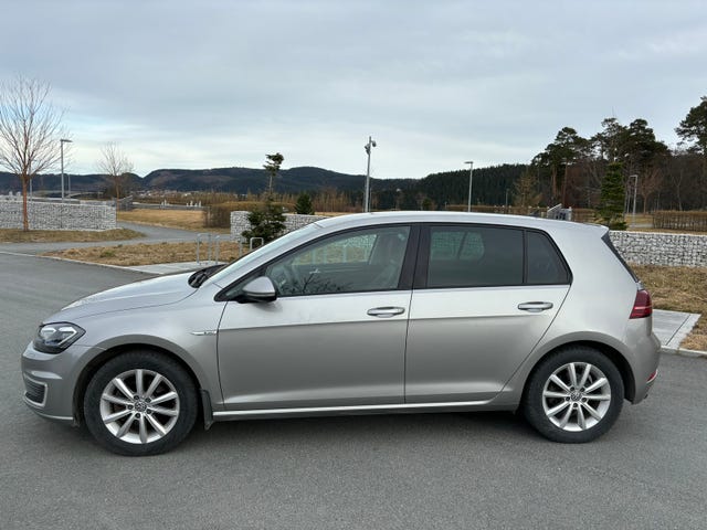 WVWZZZAUZK8910339 2019 VOLKSWAGEN GOLF-2