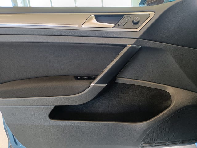 2015 VOLKSWAGEN GOLF - 11