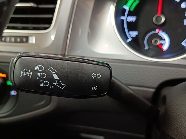 2015 VOLKSWAGEN GOLF - 23