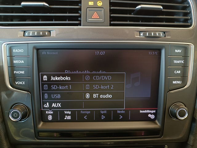 2015 VOLKSWAGEN GOLF - 28