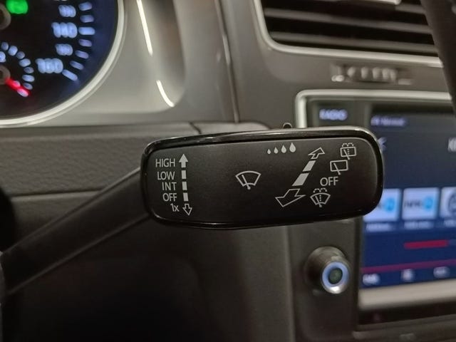 2015 VOLKSWAGEN GOLF - 24