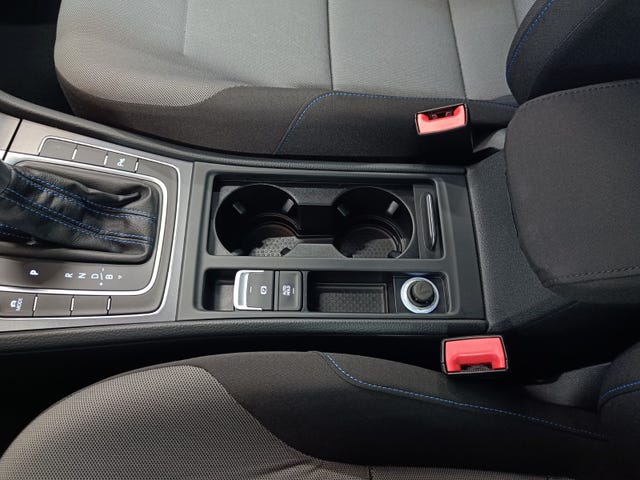 2015 VOLKSWAGEN GOLF - 39