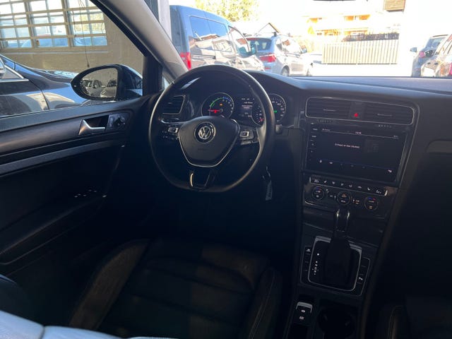 2018 VOLKSWAGEN GOLF - 12