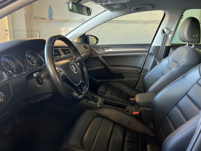 2018 VOLKSWAGEN GOLF - 18