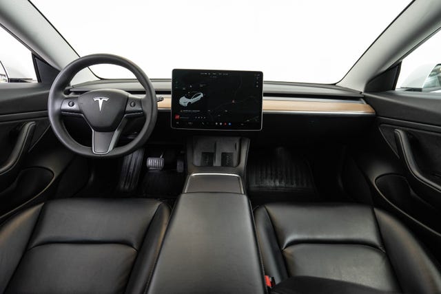 2021 TESLA MODEL 3 - 17