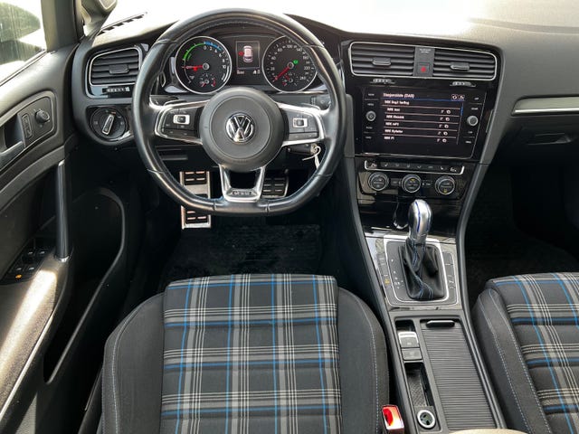 2019 VOLKSWAGEN GOLF - 16