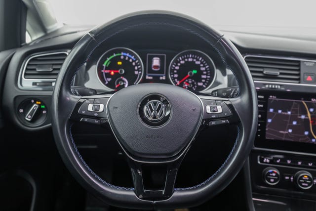 2019 VOLKSWAGEN GOLF - 15