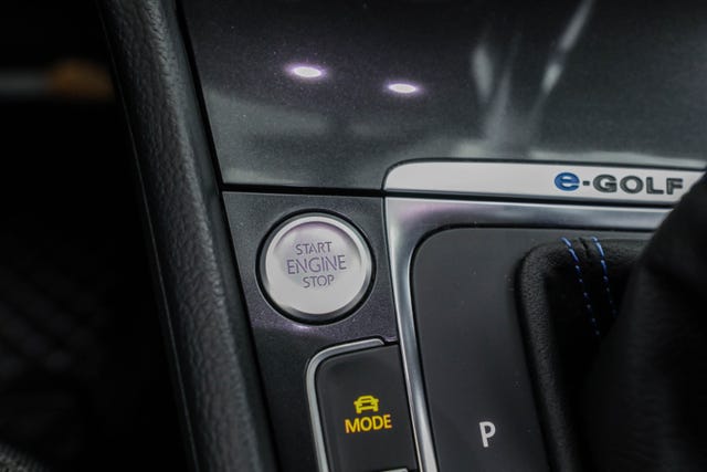 2019 VOLKSWAGEN GOLF - 28